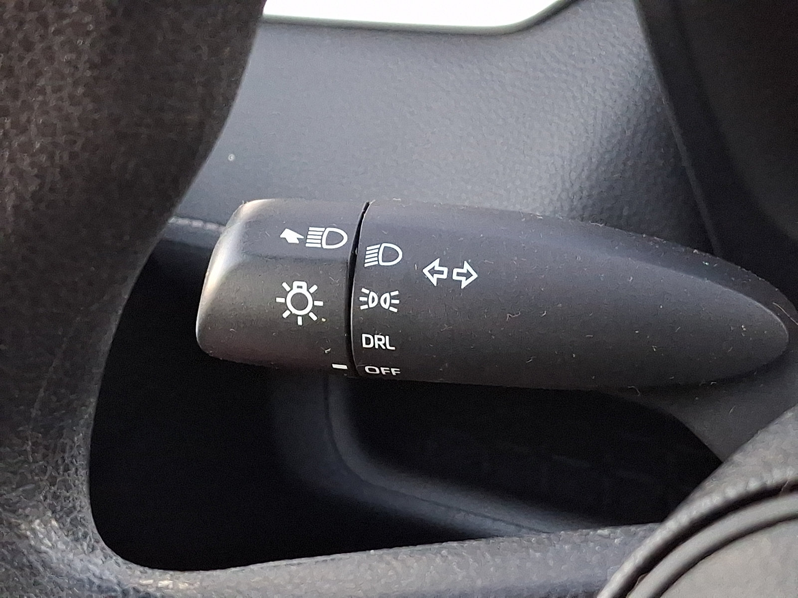 Used 2021 Toyota RAV4 LE AWD/4WD image 24