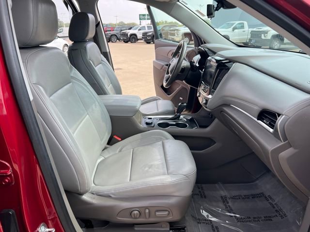 Used 2018 Chevrolet Traverse LT image 17