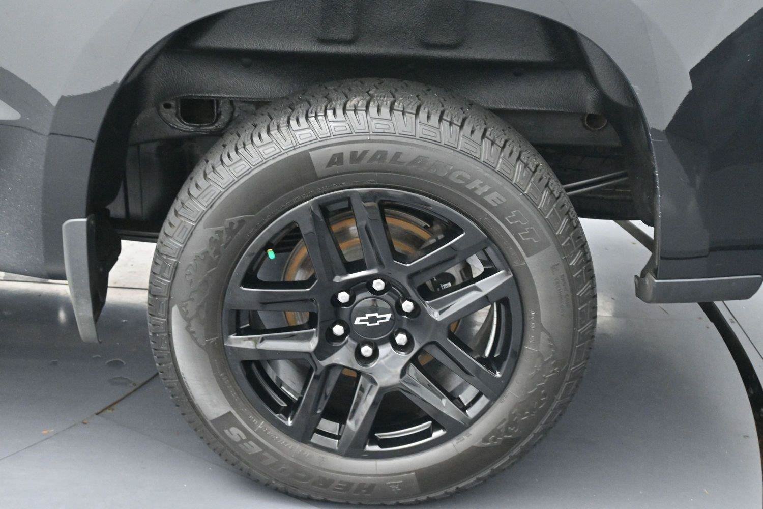Used 2024 Chevrolet Silverado 1500 Custom AWD/4WD image 31