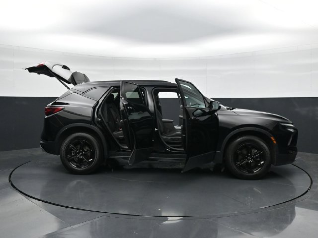 Used 2023 Chevrolet Blazer LT w/ Midnight/Sport Edition AWD/4WD image 47