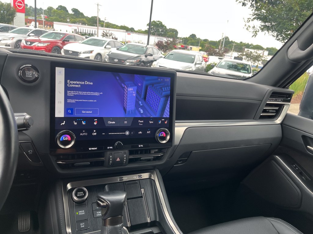 Used 2024 Lexus GX 550 w/ Accessory Package (2T) AWD/4WD image 15