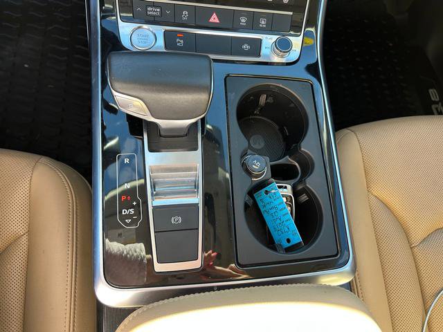 Used 2019 Audi Q8 Premium Plus w/ Premium Plus image 17