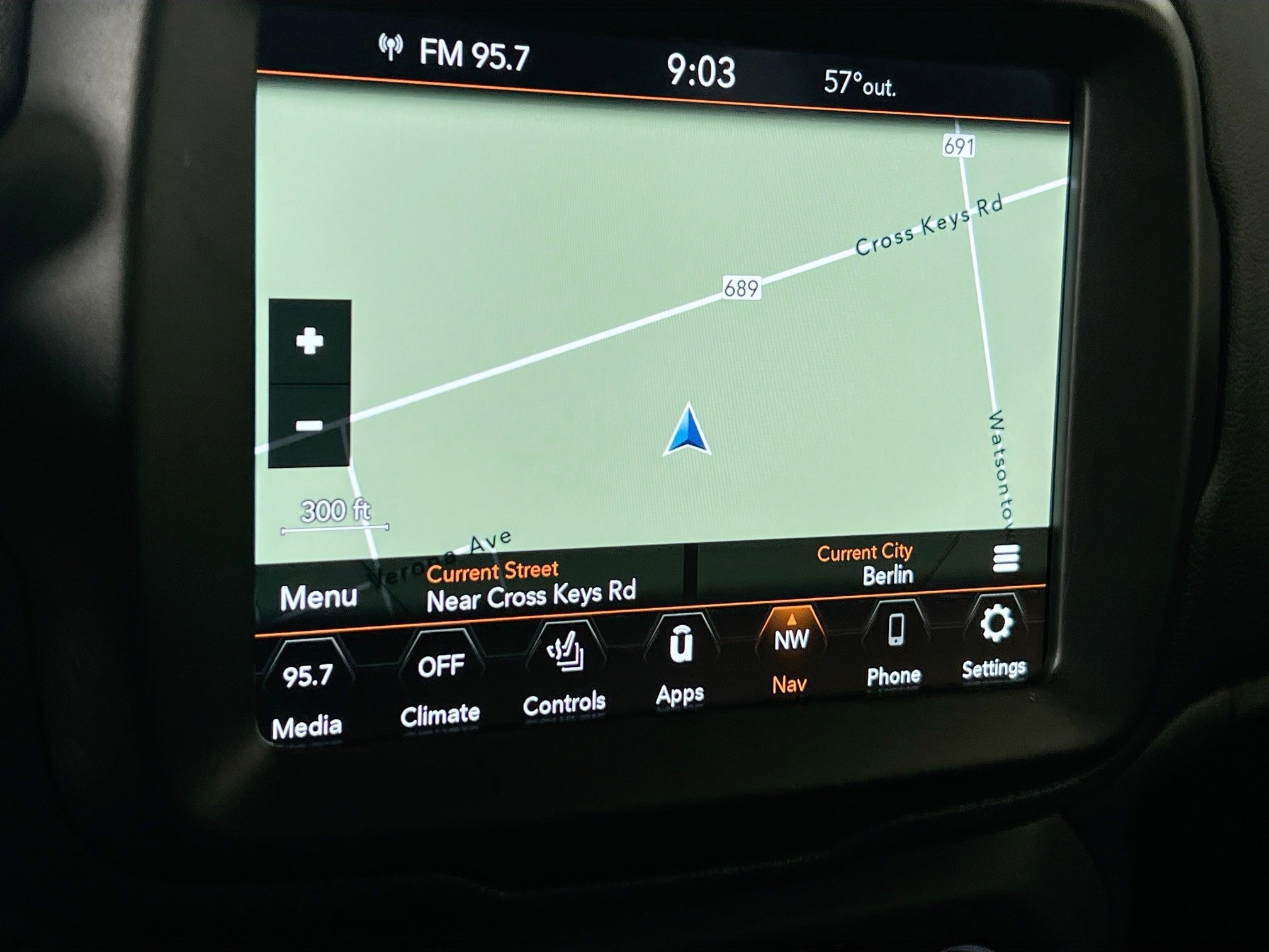 Used 2022 Jeep Renegade Latitude w/ Convenience Group AWD/4WD image 13