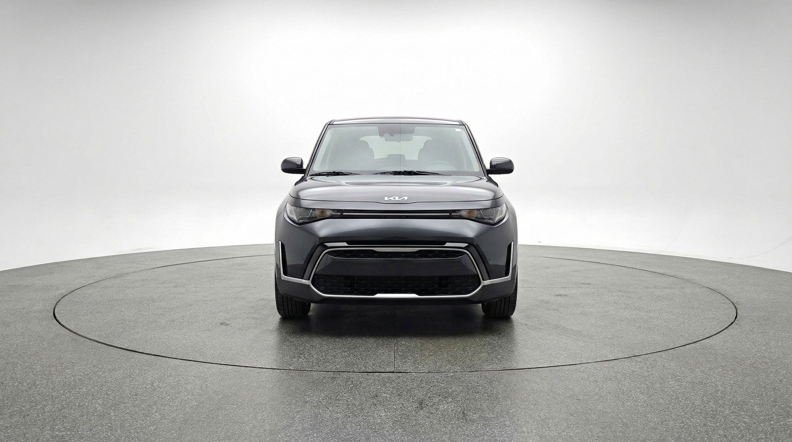 Used 2025 Kia Soul LX w/ LX Technology Package FWD image 2
