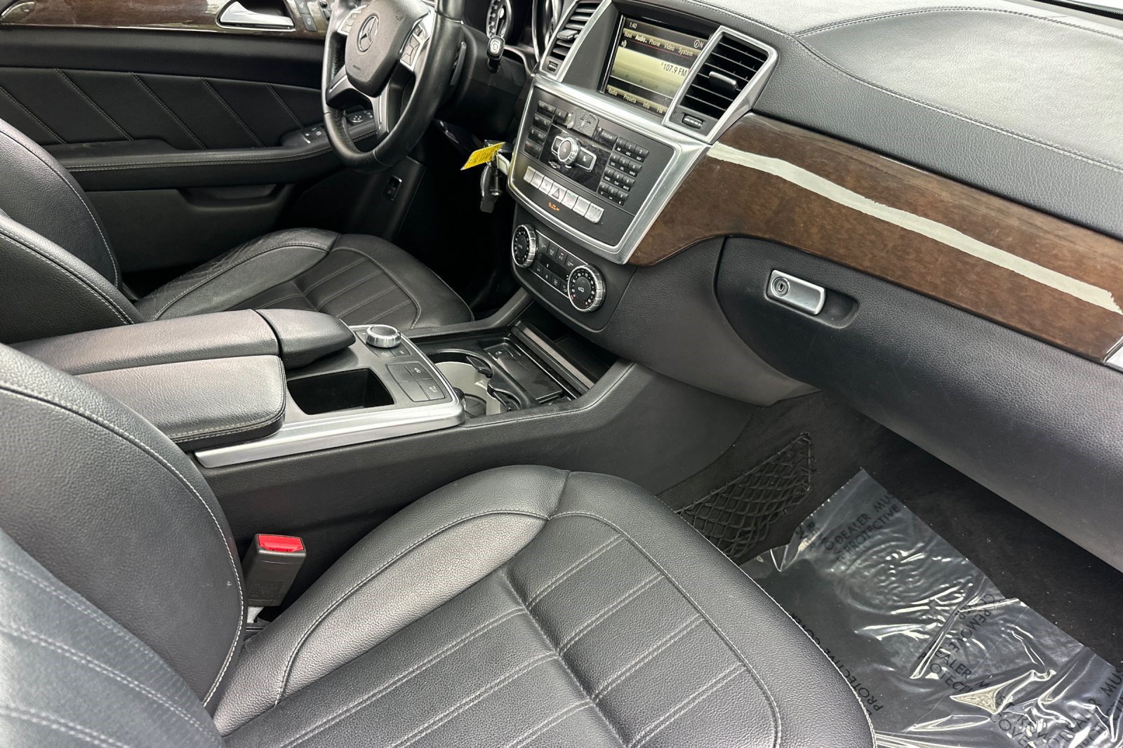 Used 2015 Mercedes-Benz GL 450 4MATIC image 33