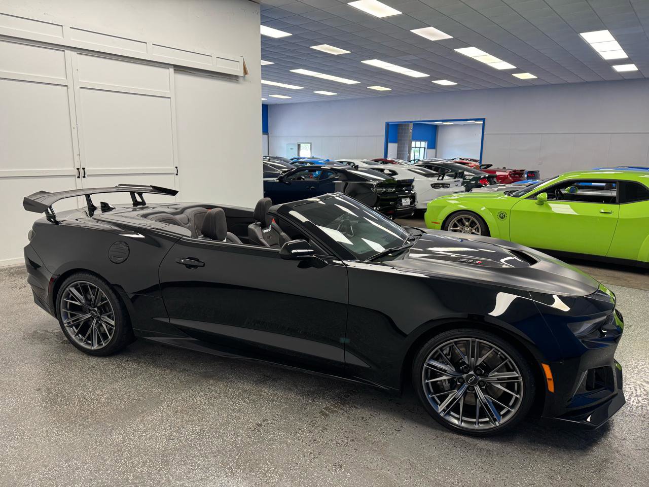 Used 2022 Chevrolet Camaro ZL1 RWD image 5