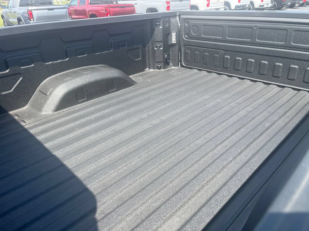 Used 2025 Chevrolet Silverado 2500 ZR2 w/ Technology Package AWD/4WD image 23