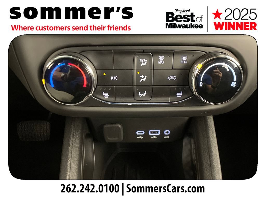 Used 2023 Chevrolet TrailBlazer RS FWD image 16