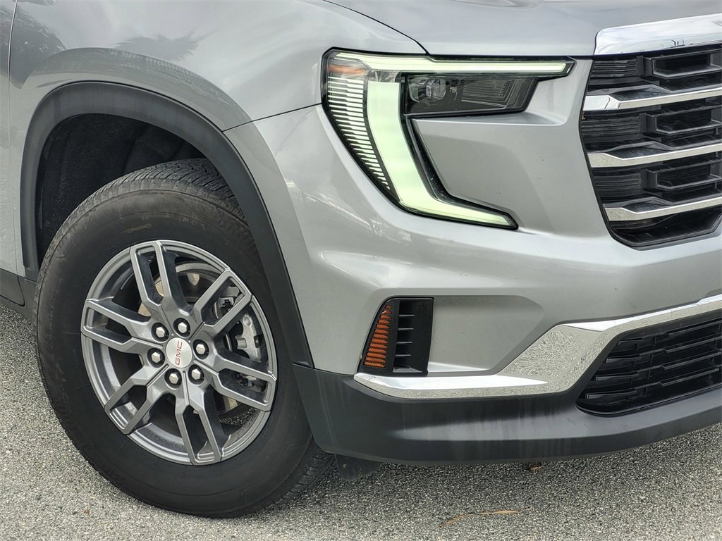 Used 2025 GMC Acadia Elevation image 9