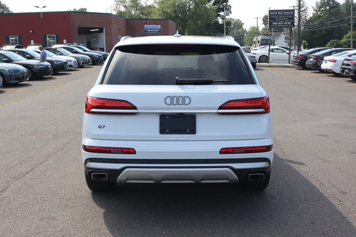Used 2025 Audi Q7 2.0T Premium w/ Convenience Package image 6