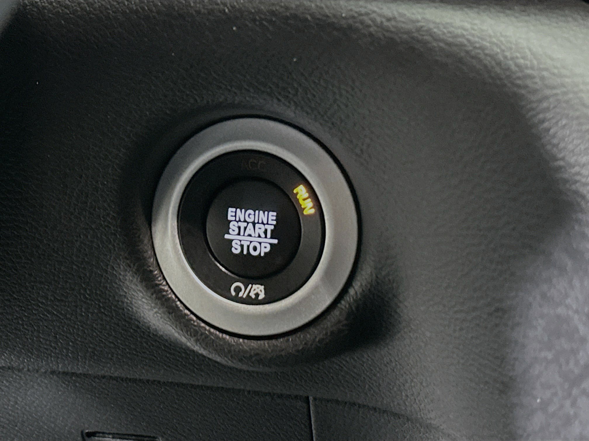 Used 2025 Chrysler Pacifica Select image 20