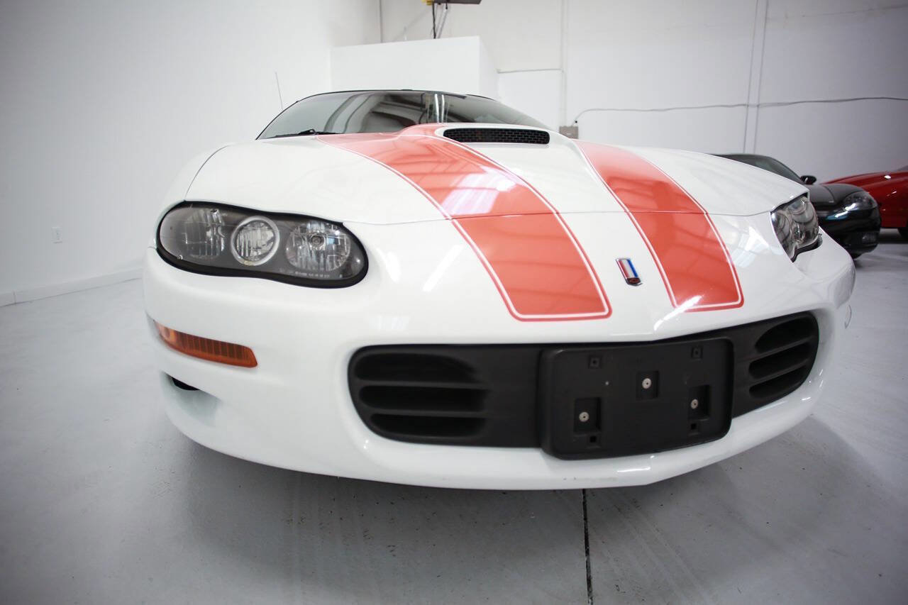 Used 2000 Chevrolet Camaro Z28 w/ SS Performance/Appearance Pkg image 12