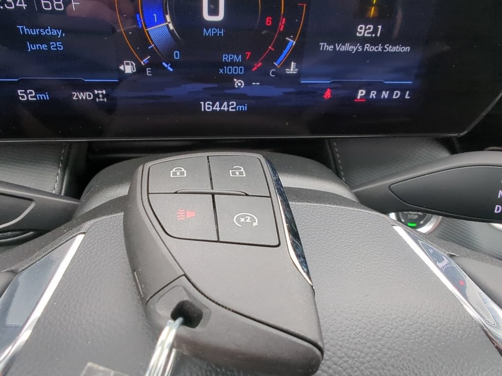 Used 2025 Chevrolet Equinox LT w/ Safety and Technology Package AWD/4WD image 24
