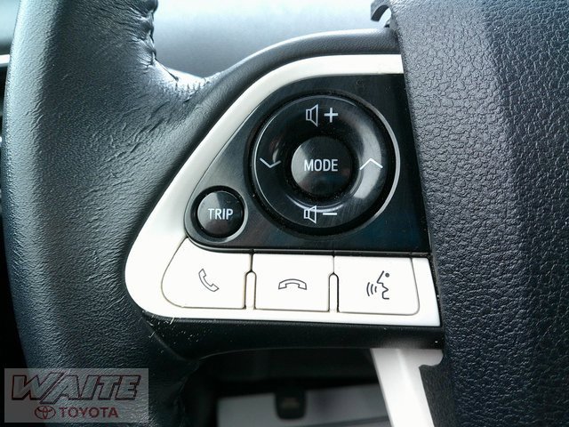 Used 2017 Toyota Prius Three image 11