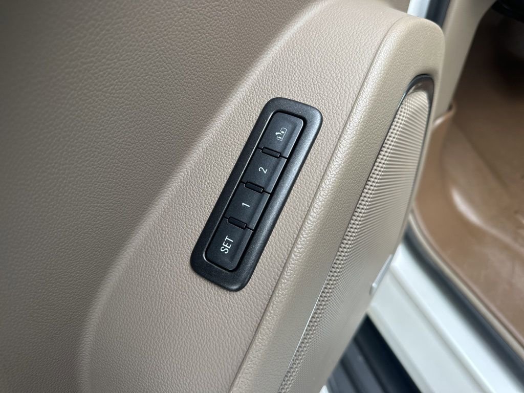 Used 2016 Chevrolet Tahoe LTZ AWD/4WD image 11