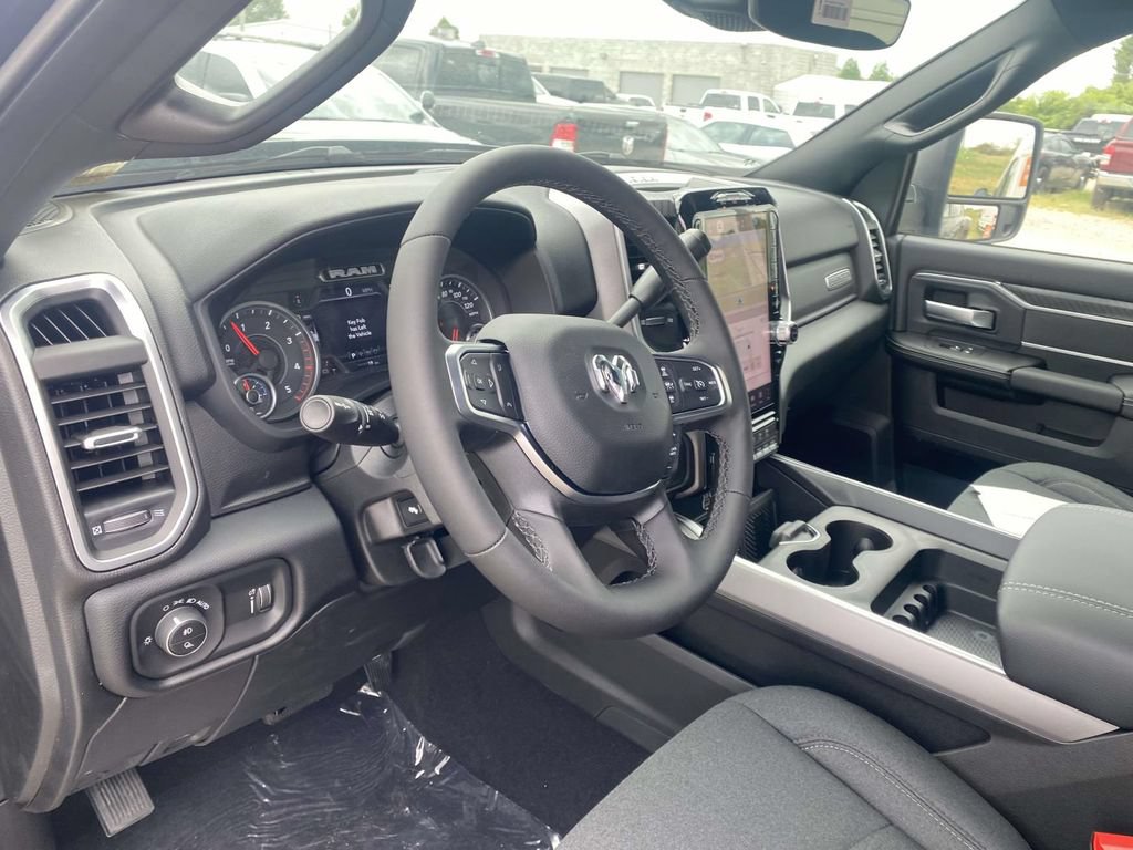 New 2026 RAM 3500 Big Horn AWD/4WD image 45