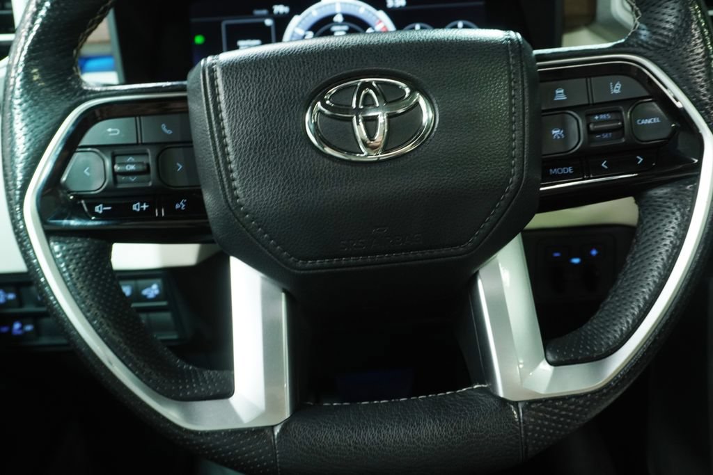Certified 2022 Toyota Tundra Capstone AWD/4WD image 18