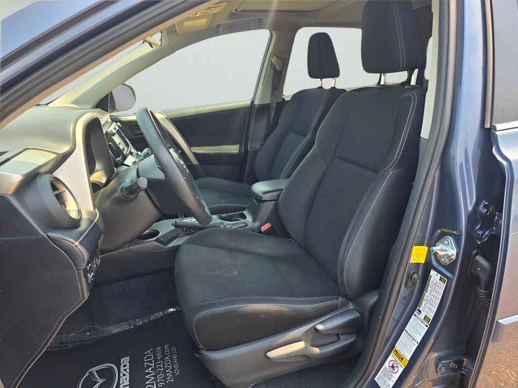 Used 2013 Toyota RAV4 XLE AWD/4WD image 10