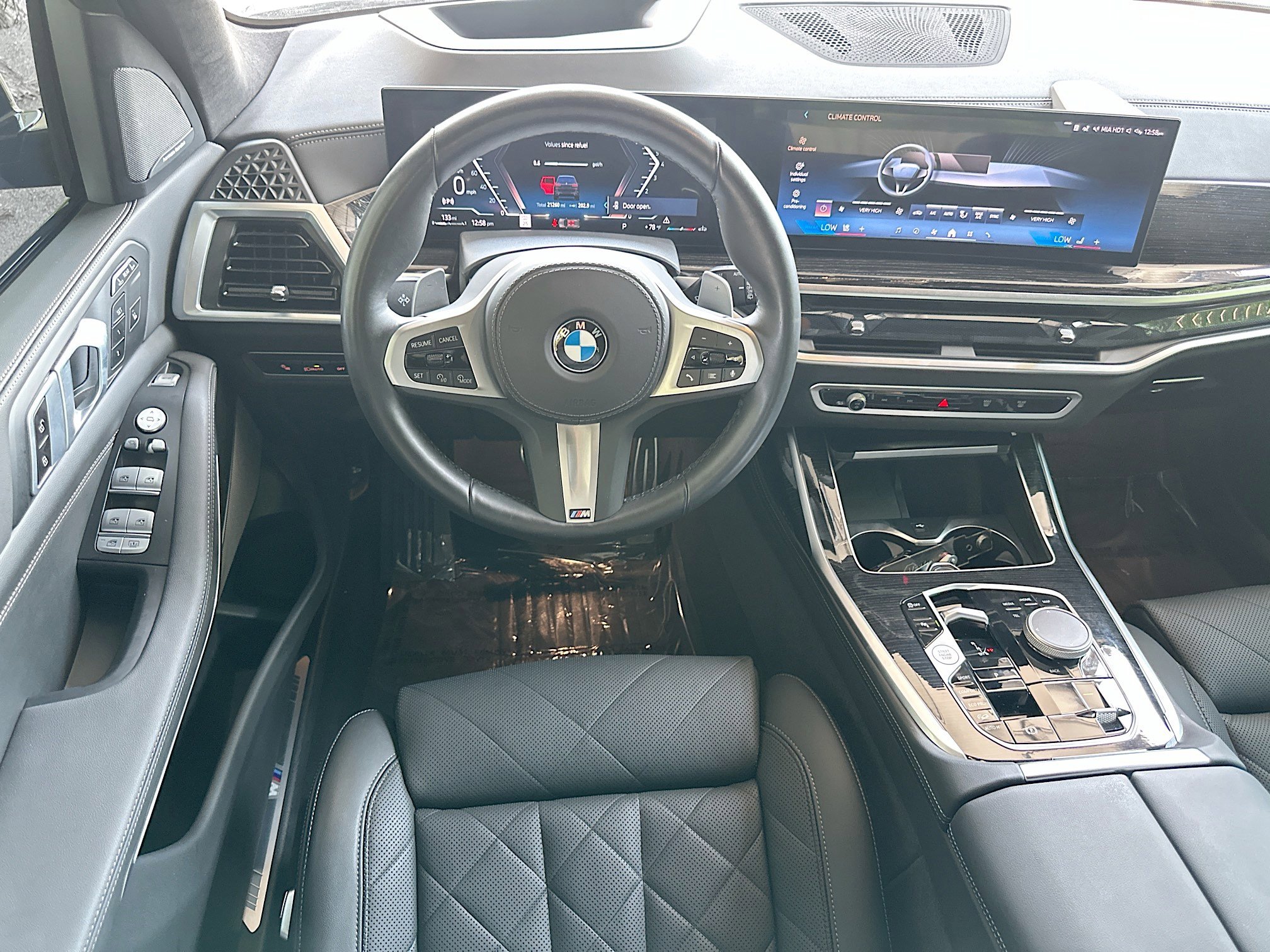 Used 2025 BMW X7 xDrive40i w/ M Sport Package AWD/4WD image 24