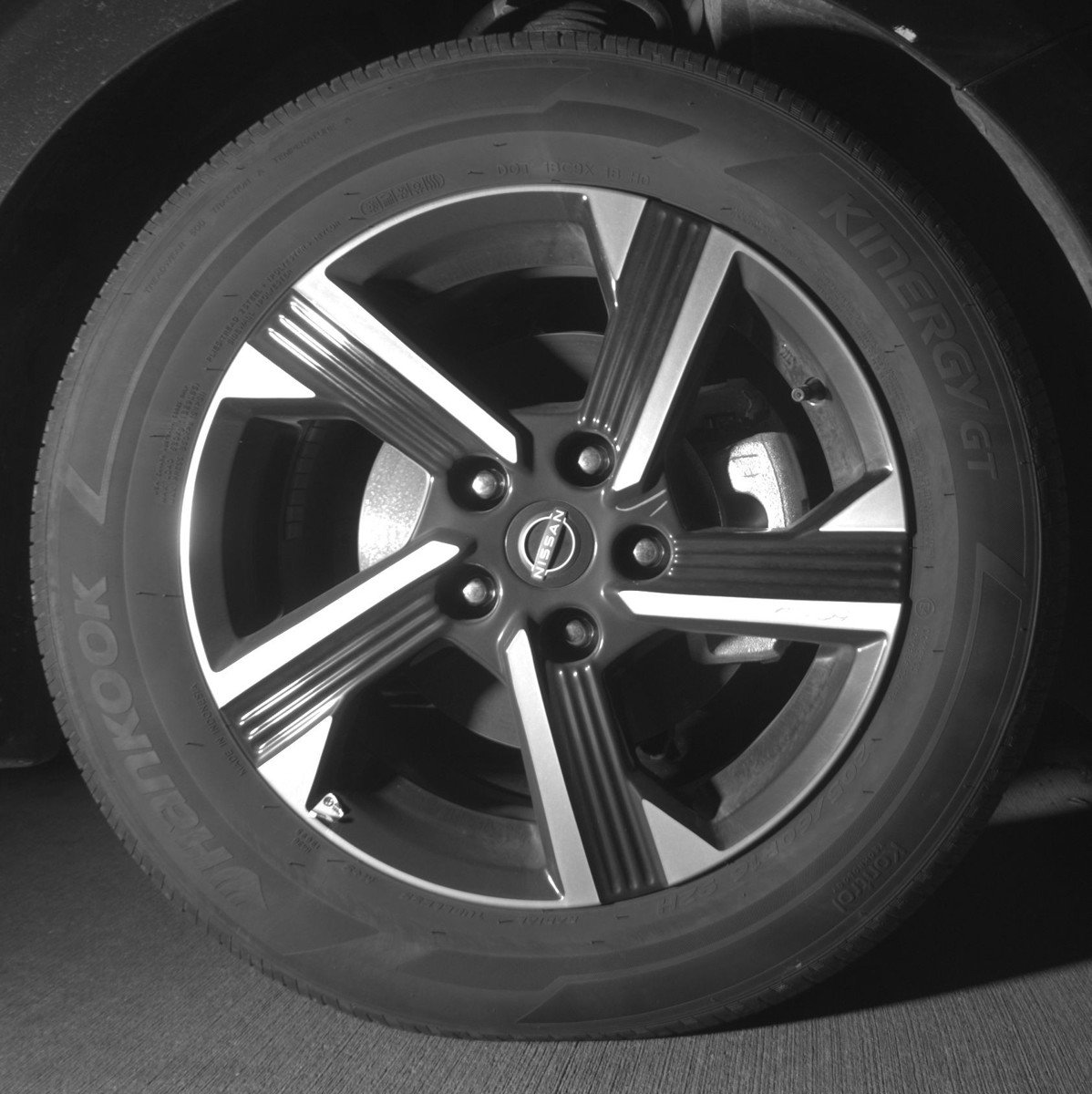 Used 2025 Nissan Sentra SV image 13