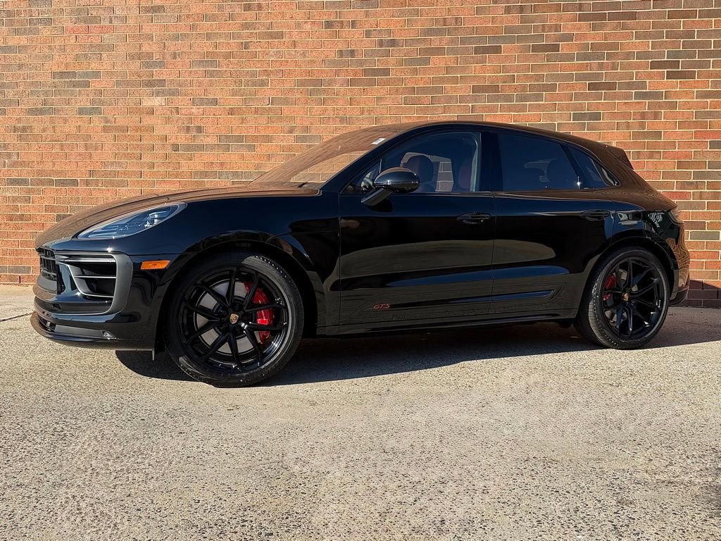 New 2026 Porsche Macan GTS image 1