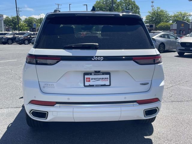 Used 2025 Jeep Grand Cherokee Summit AWD/4WD image 5