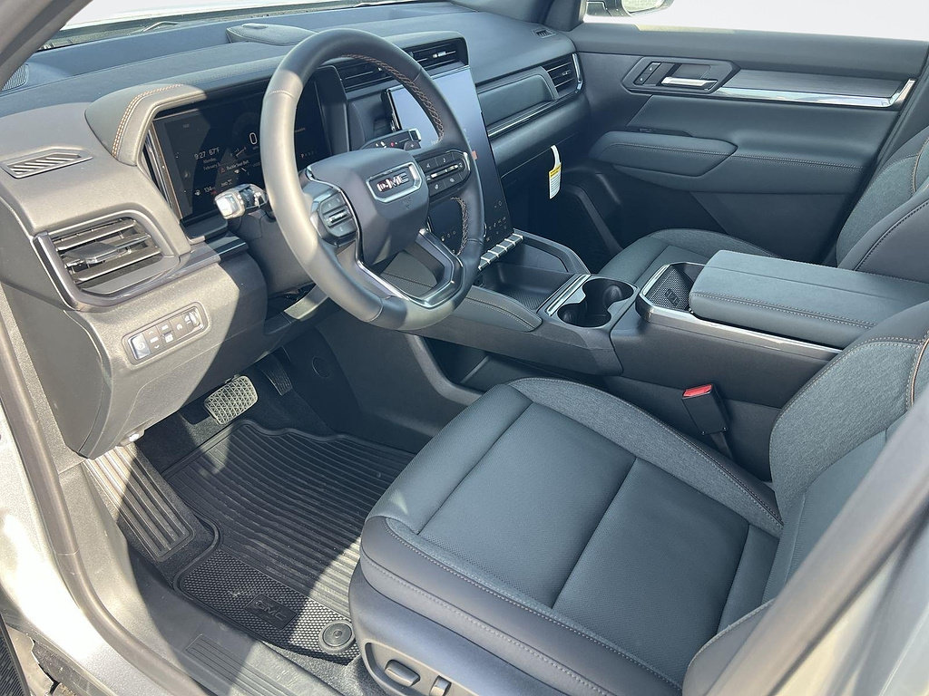 New 2026 GMC Terrain AT4 w/ Convenience Package III AWD/4WD image 9