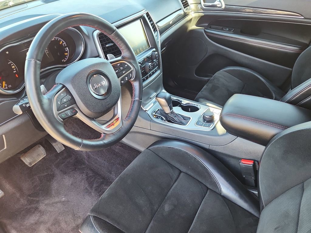 Used 2017 Jeep Grand Cherokee Trailhawk w/ Trailhawk Luxury Group AWD/4WD image 8