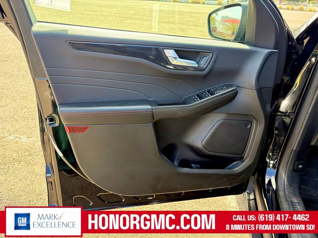 Used 2024 Ford Escape ST-Line image 15