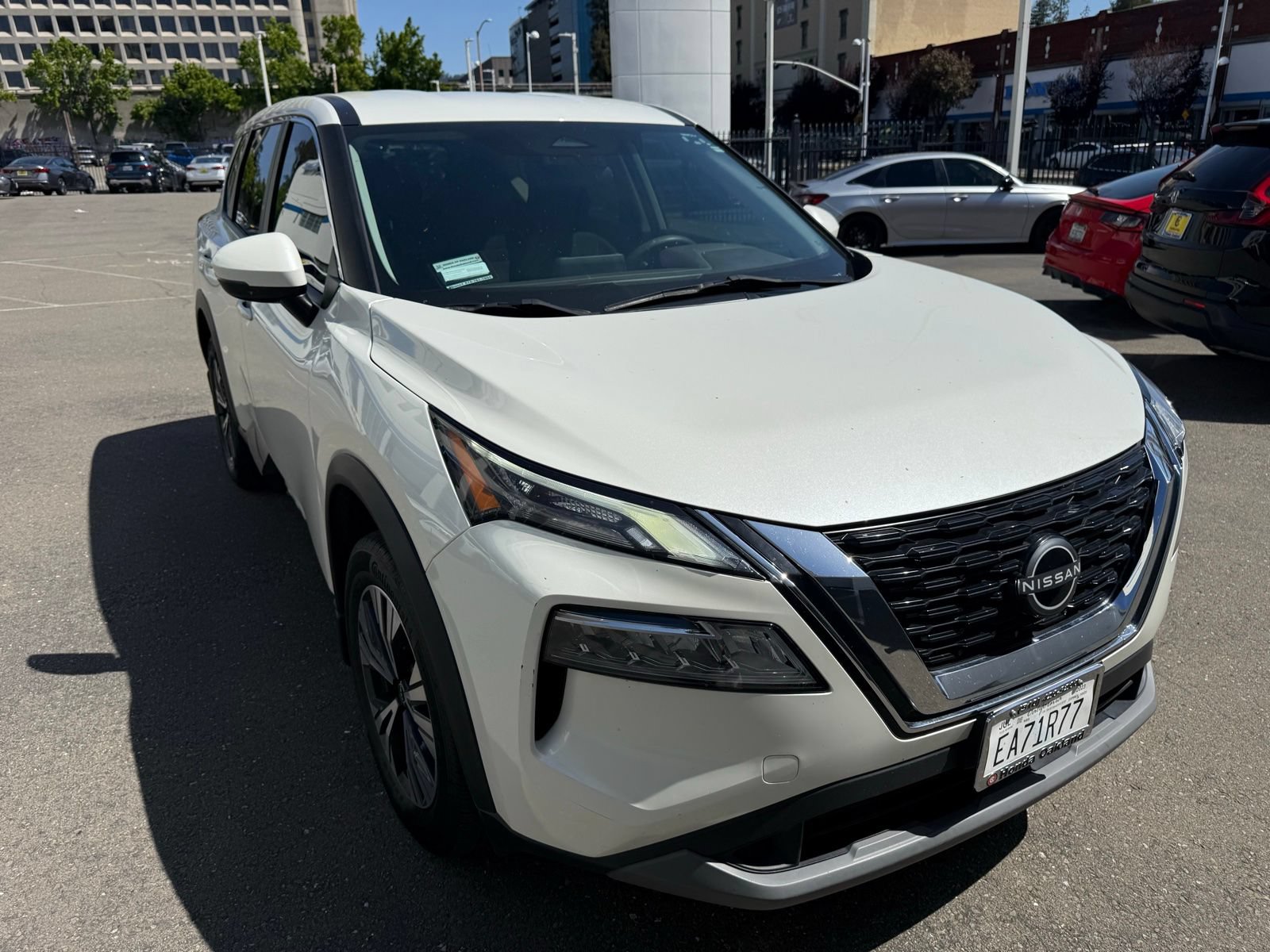 Used 2023 Nissan Rogue SV FWD image 6