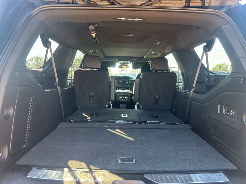 Used 2023 GMC Yukon XL Denali AWD/4WD image 19