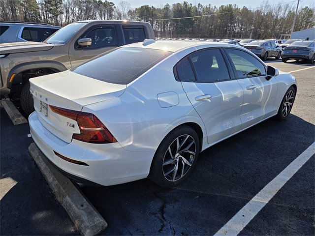 Used 2020 Volvo S60 T6 Momentum w/ Protection Package image 4