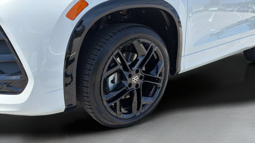 New 2026 Volkswagen Tiguan SE R-Line AWD/4WD image 32