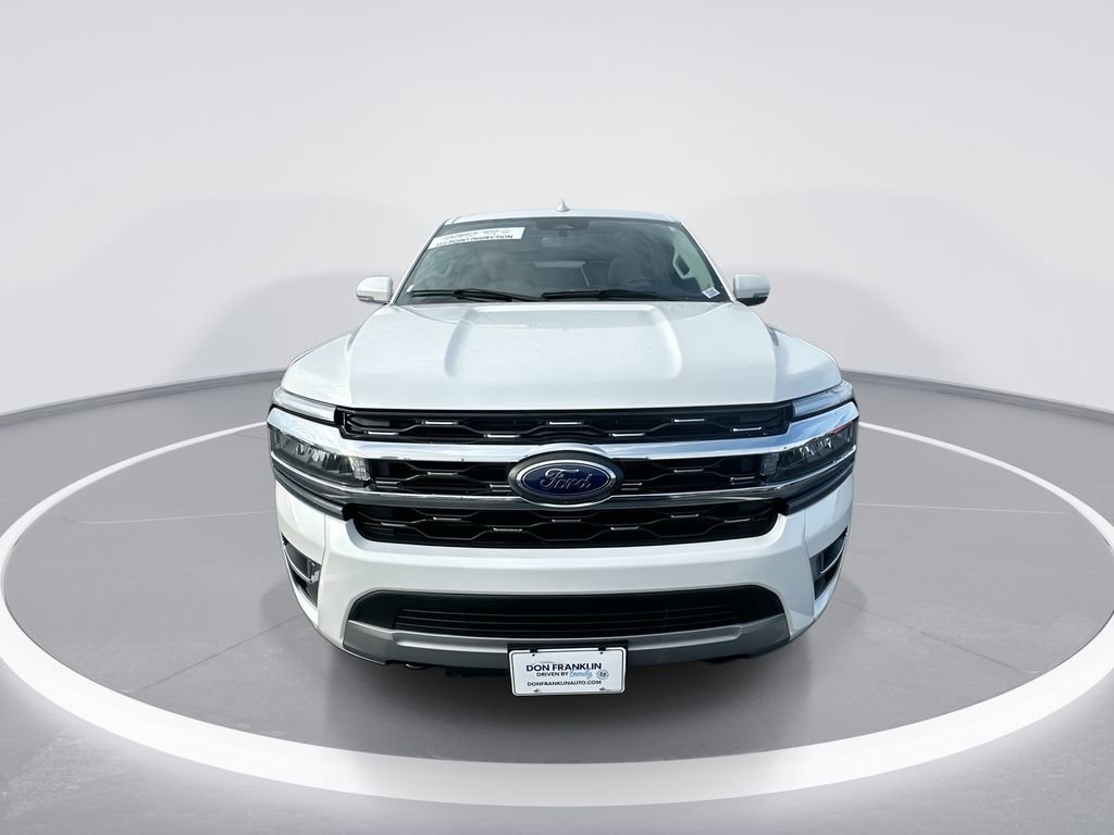Used 2023 Ford Expedition Limited AWD/4WD image 3