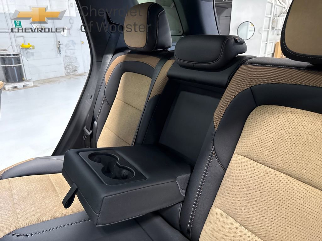 Used 2025 Chevrolet Equinox ACTIV image 37