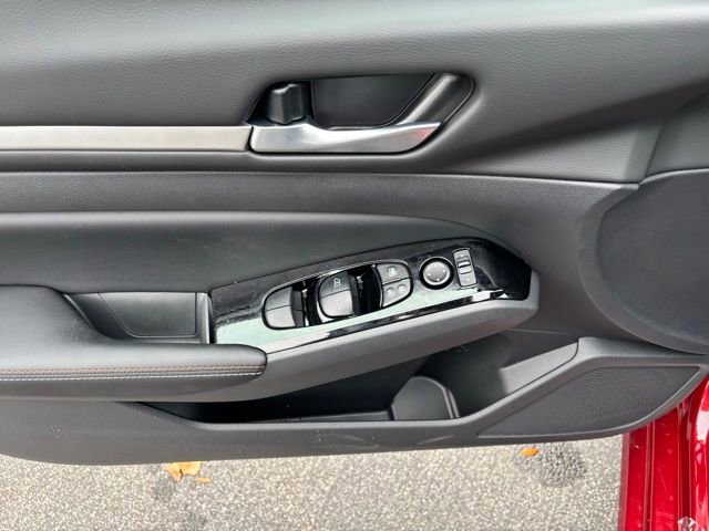 New 2025 Nissan Altima 2.5 SR w/ SR Premium Package image 8