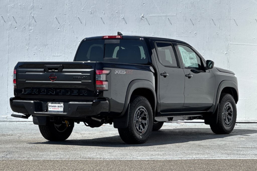 New 2026 Nissan Frontier PRO-4X w/ Tow Package AWD/4WD image 4