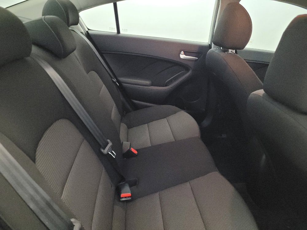 Used 2017 Kia Forte LX FWD image 19