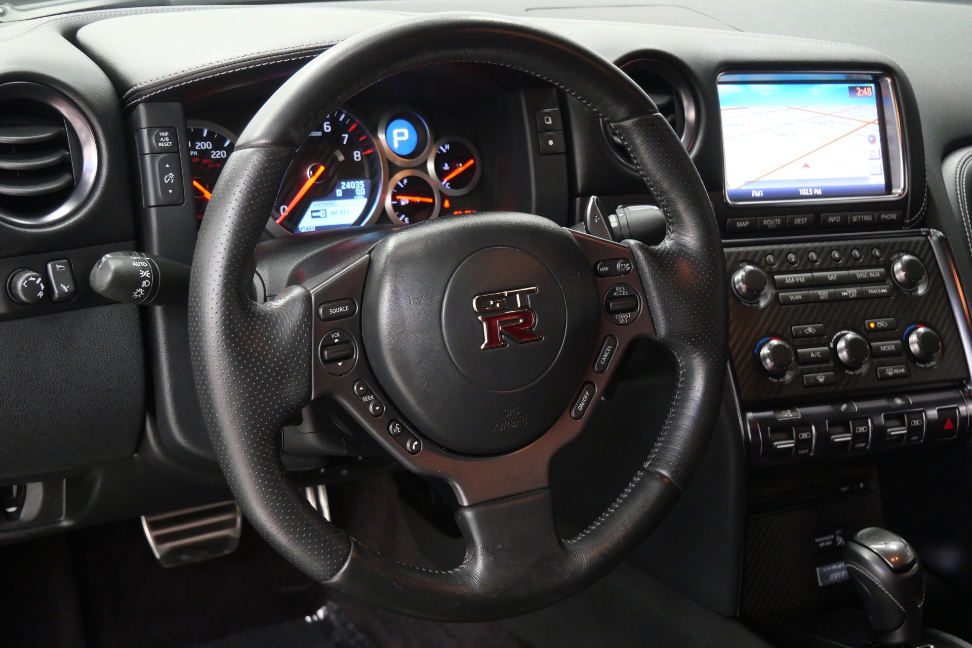 Used 2015 Nissan GT-R Premium AWD/4WD image 15