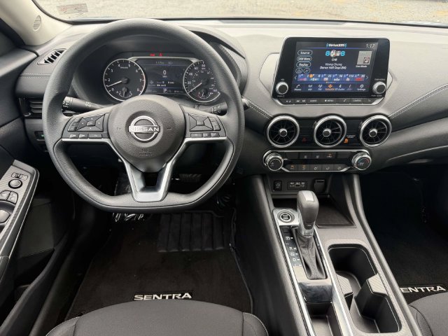 Used 2025 Nissan Sentra SV FWD image 3
