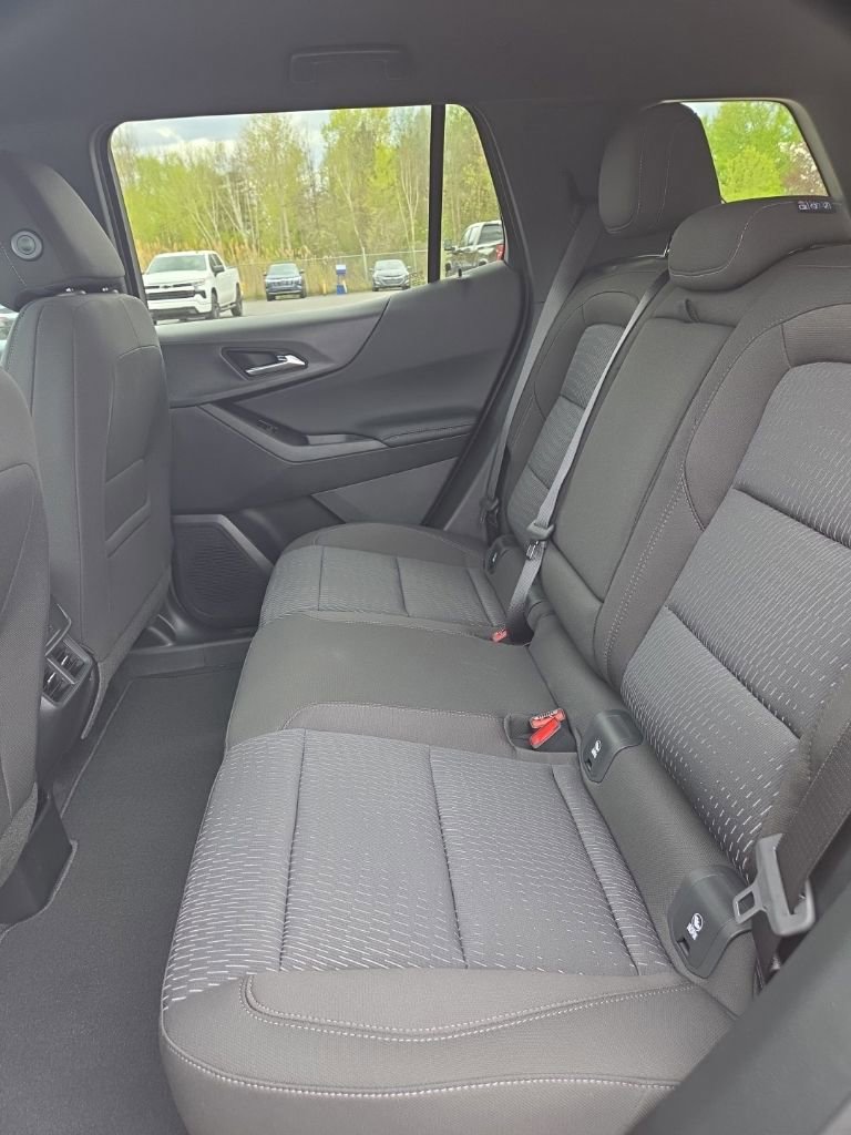 New 2026 Chevrolet Equinox LT FWD image 10