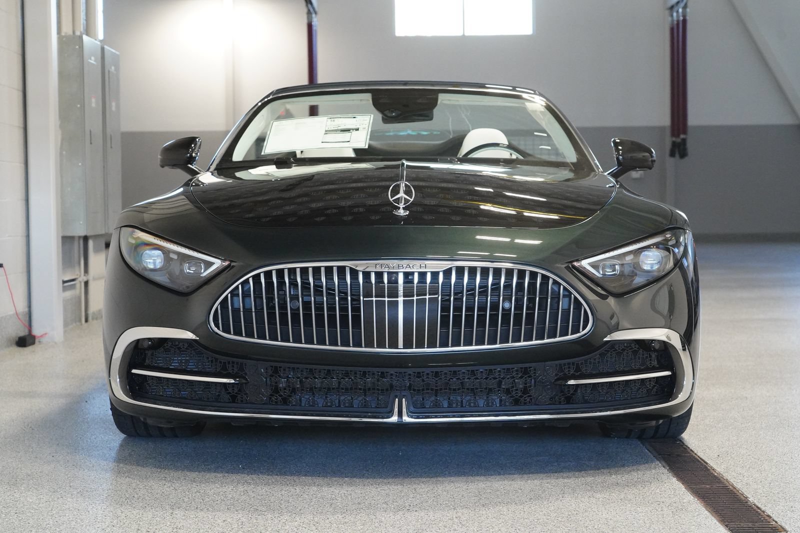 New 2026 Mercedes-Benz Maybach SL 680 image 2