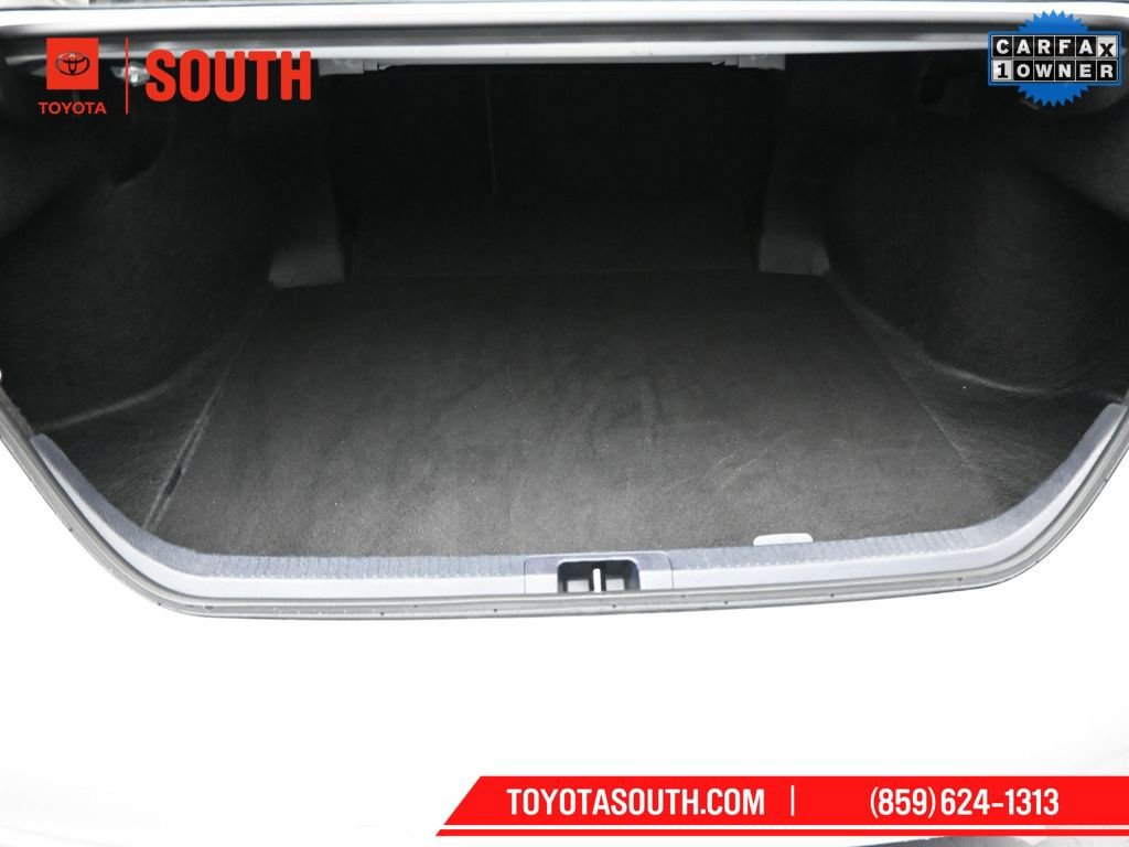 Used 2024 Toyota Camry SE image 29