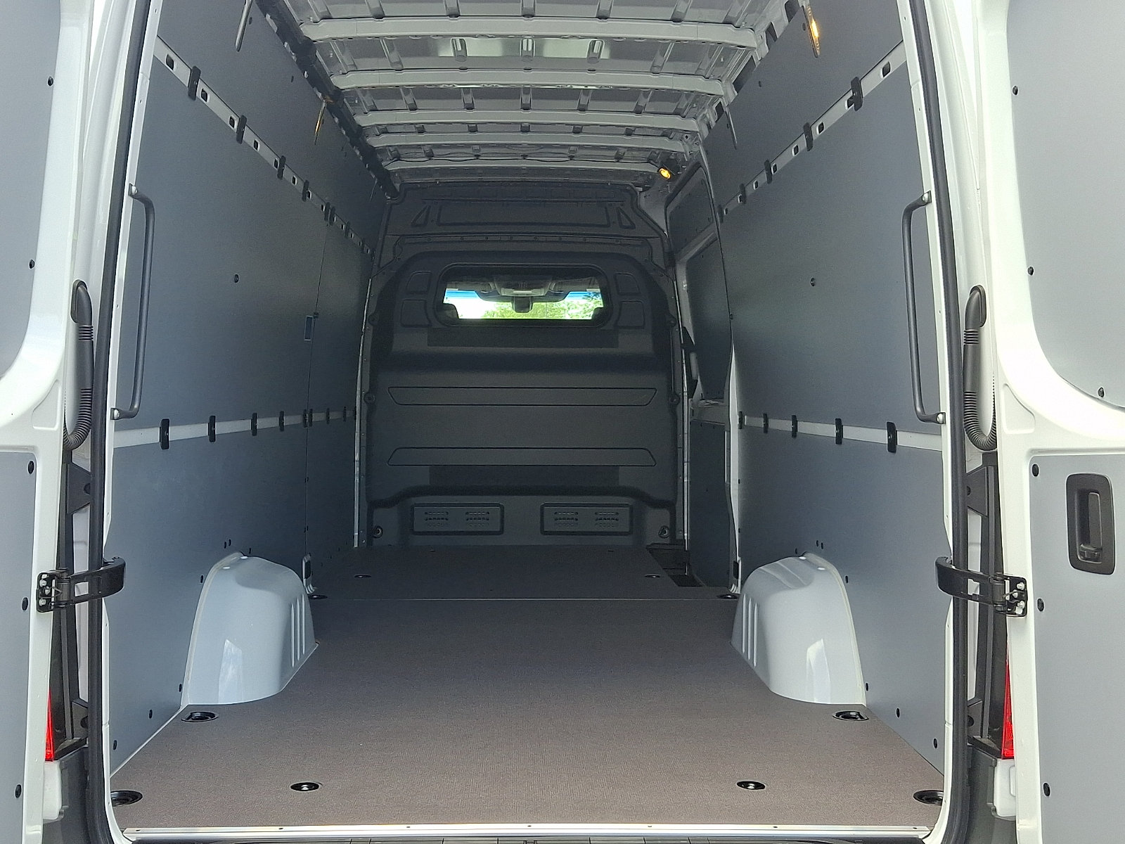 New 2026 Mercedes-Benz Sprinter 2500 image 10