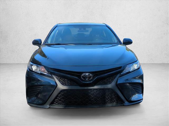 Used 2020 Toyota Camry SE image 2
