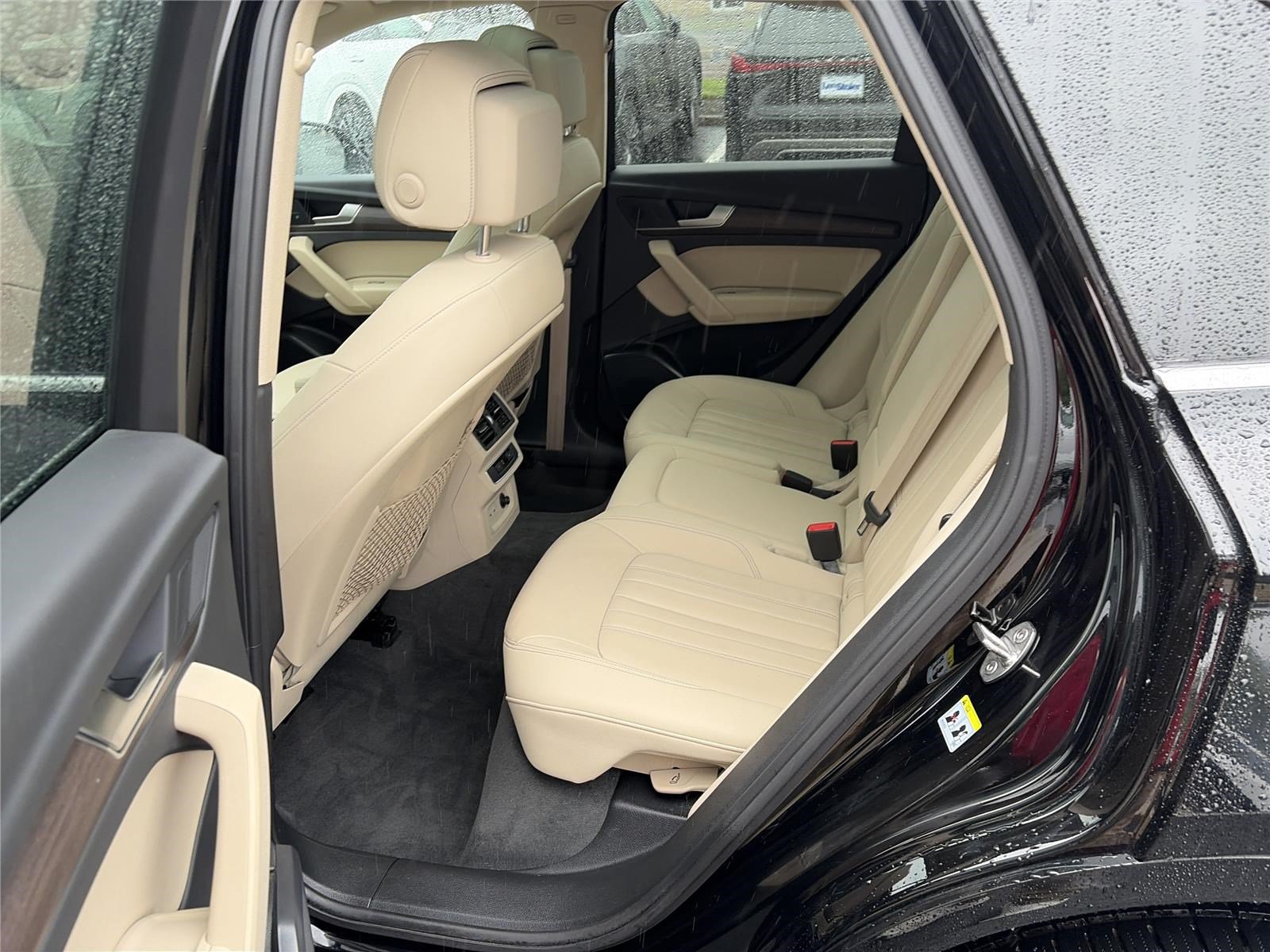 Used 2023 Audi Q5 2.0T Premium w/ Convenience Package AWD/4WD image 12