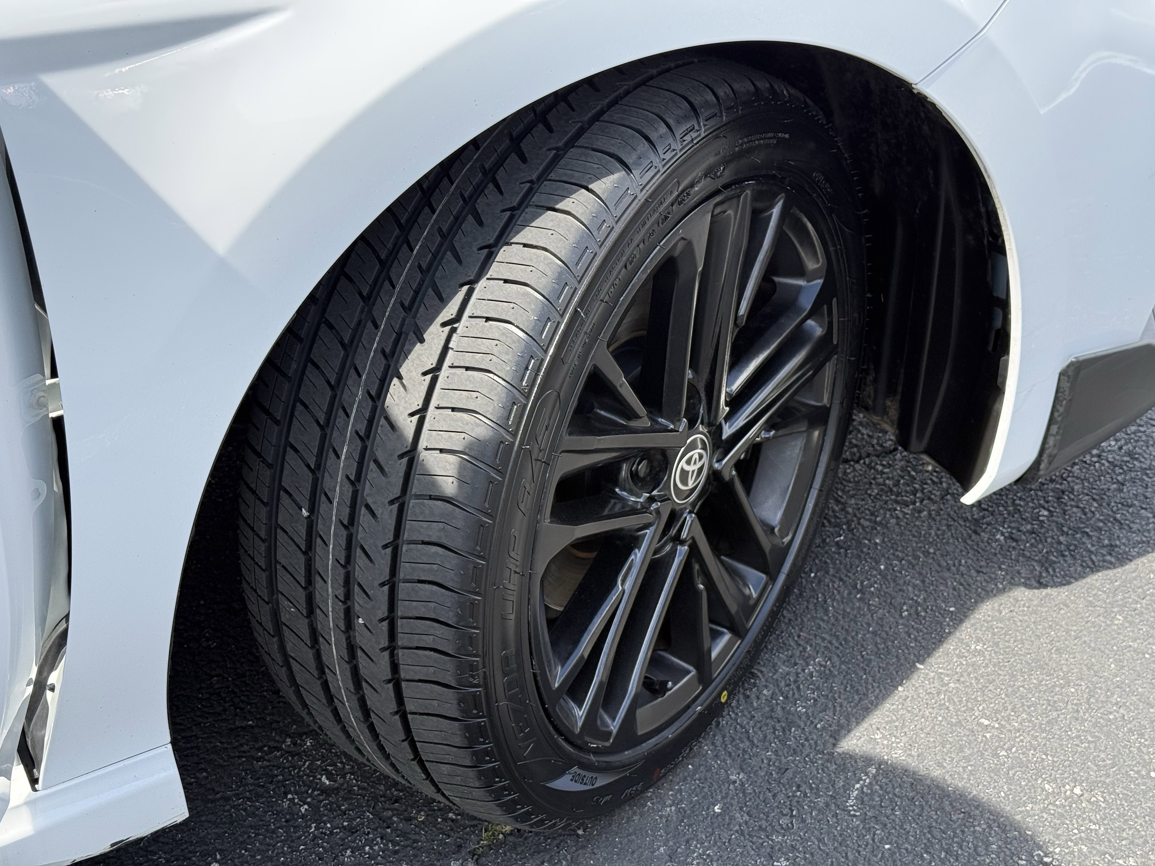 Used 2025 Toyota Camry SE FWD image 12