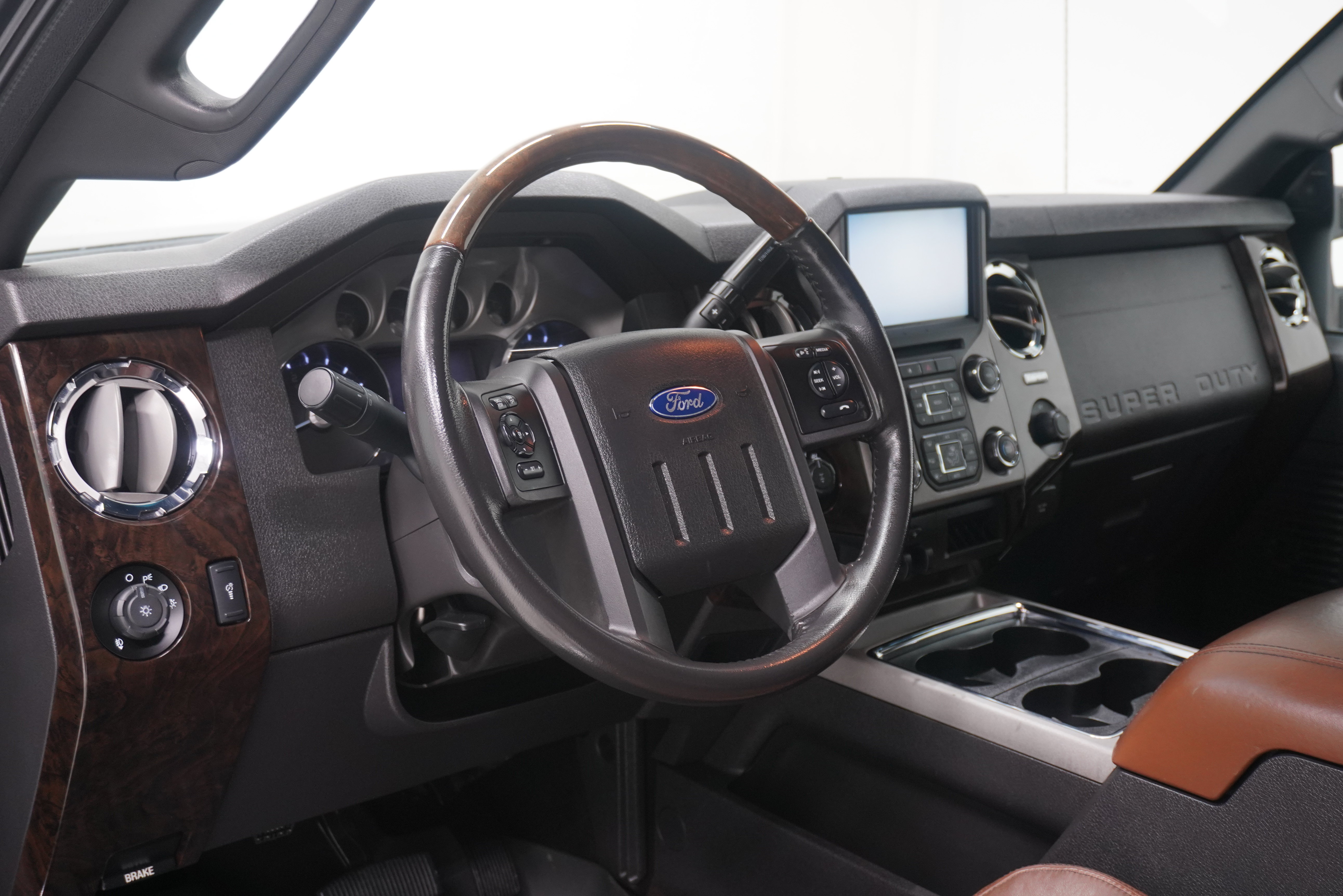 Used 2013 Ford F250 Platinum w/ FX4 Off Road Pkg AWD/4WD image 10