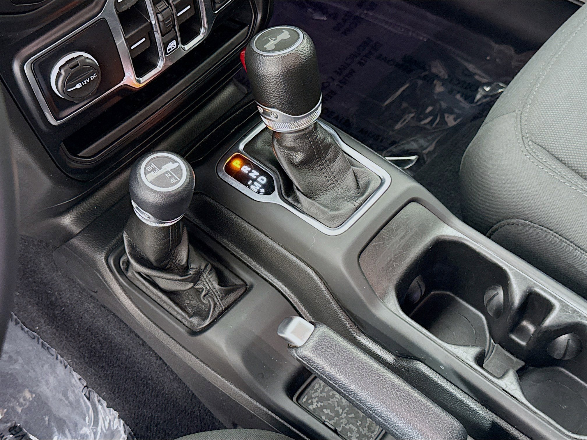 Used 2022 Jeep Wrangler Unlimited Sport image 16