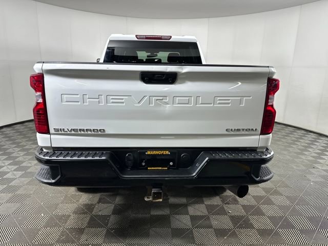 Used 2022 Chevrolet Silverado 2500 Custom w/ Custom Value Package image 4